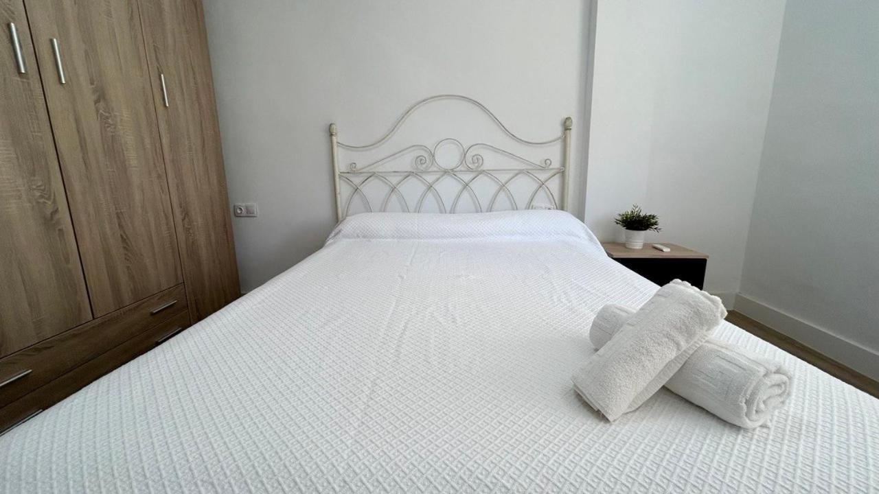 Albergue Piso Compartido Delyrent Acosta Jaén Exterior foto